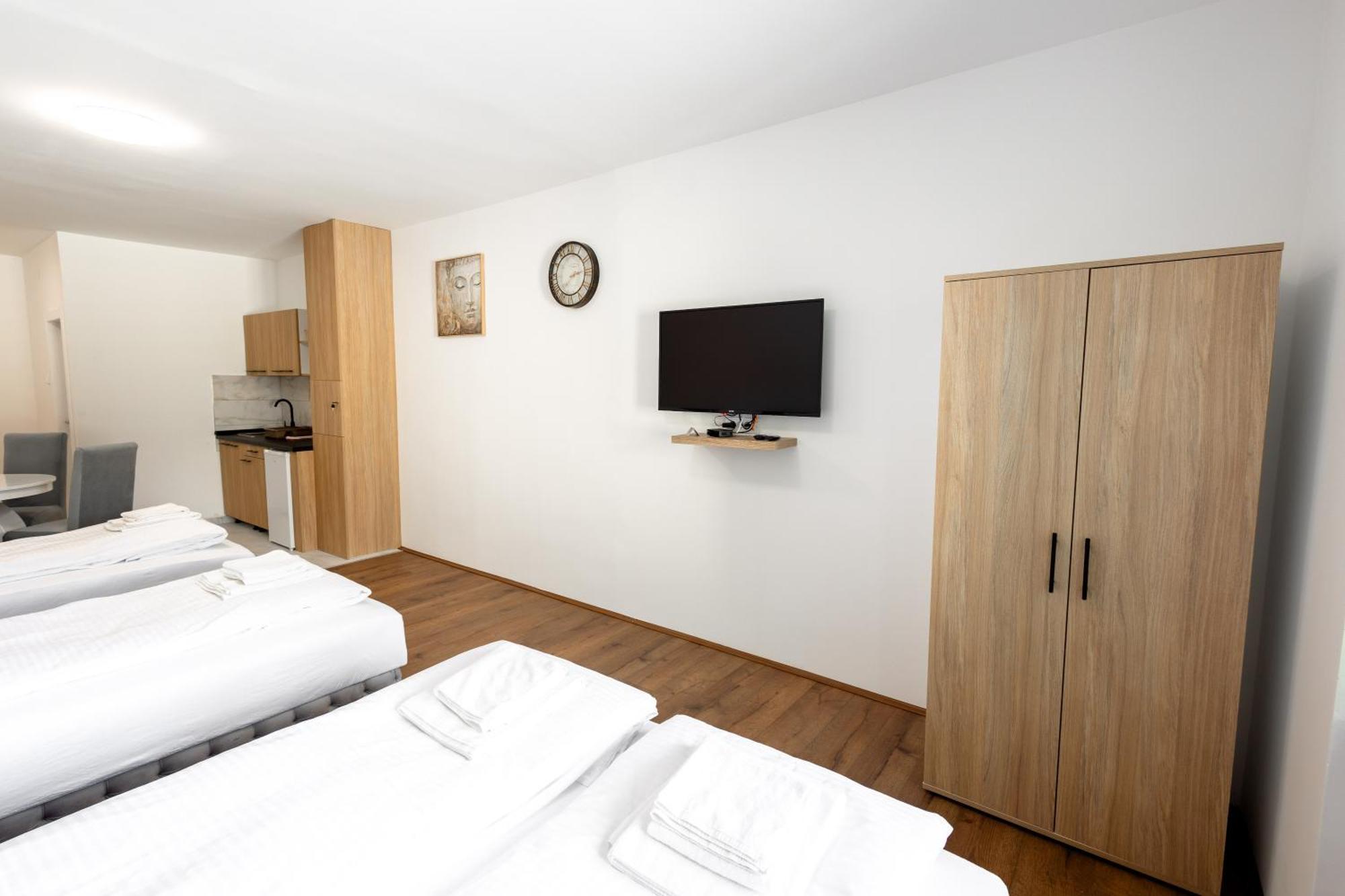 Luna Nera Apartments Novi Sad Dış mekan fotoğraf